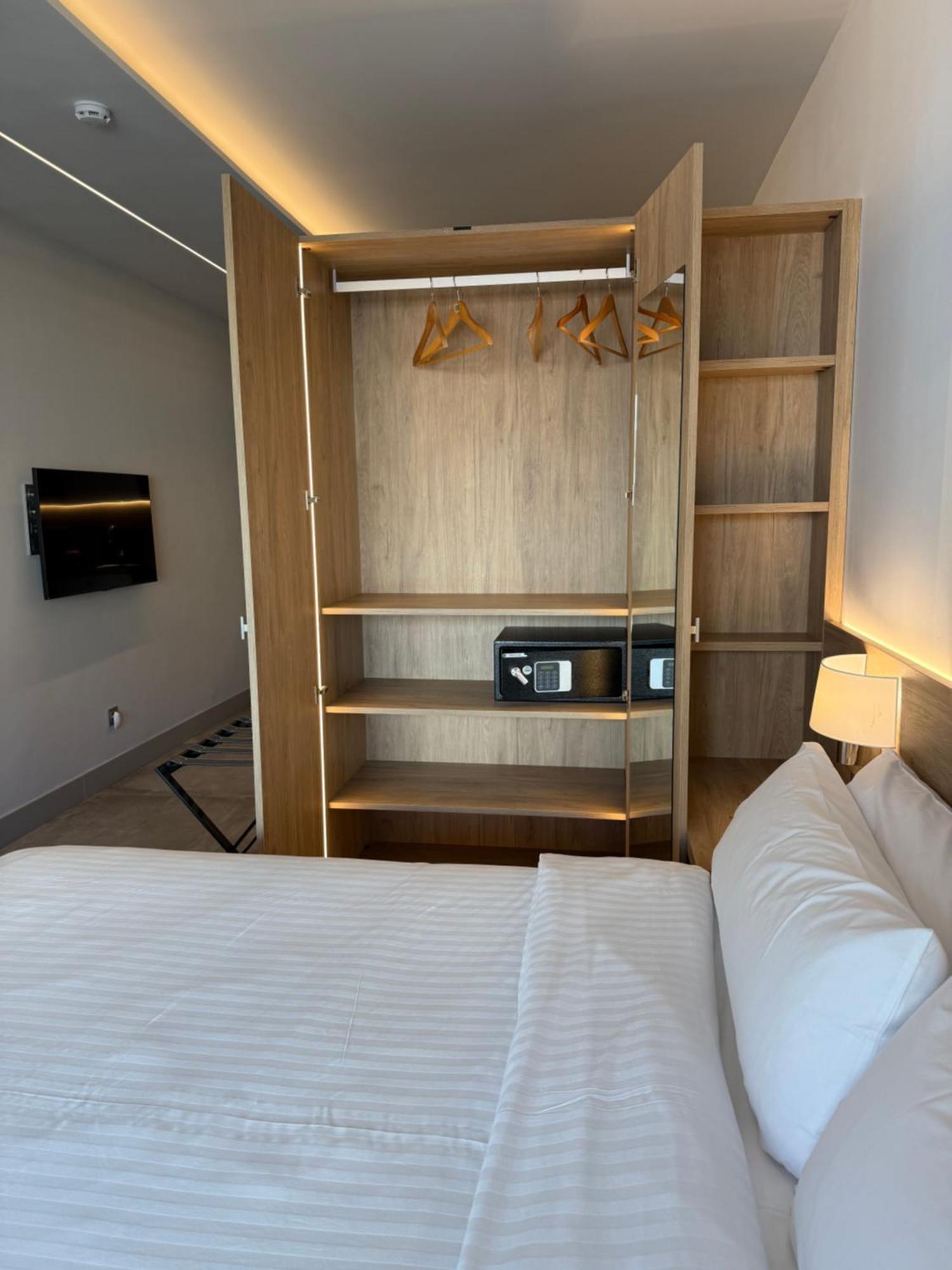 Tetuan Places Madrid Exterior foto